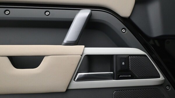Used Land Rover Defender 110 2022 for sale - 74251554: Photo 13