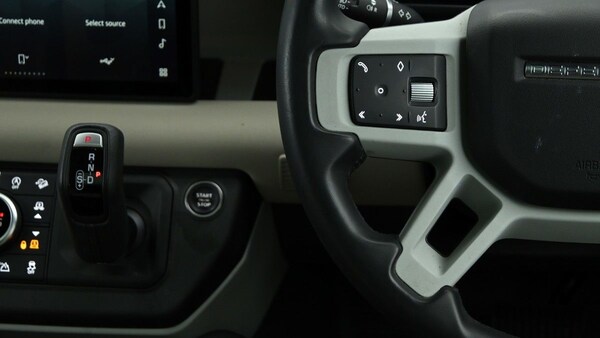 Used Land Rover Defender 110 2022 for sale - 74251554: Photo 15