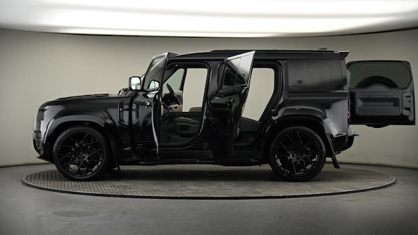 Used Land Rover Defender 110 2022 for sale - 74251554: Photo 51