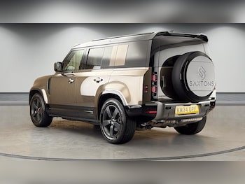 Used Land Rover Defender 2024 for sale - 78781756: Photo