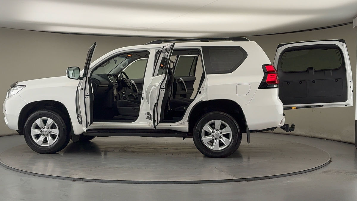 Used Toyota Land Cruiser 2022 for sale - 77521793: Photo 47