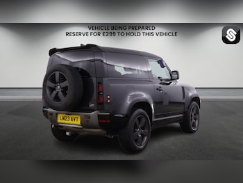 Used Land Rover Defender 2023 for sale - 78289080: Photo
