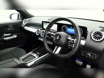 Used Mercedes-Benz GLB 2024 for sale - 75528776: Photo