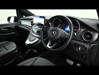 Used Mercedes-Benz V-Class 2023 for sale - 74530025: Photo