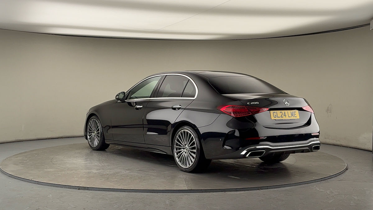 Used Mercedes-Benz C Class 2024 for sale - 76974109: Photo 2