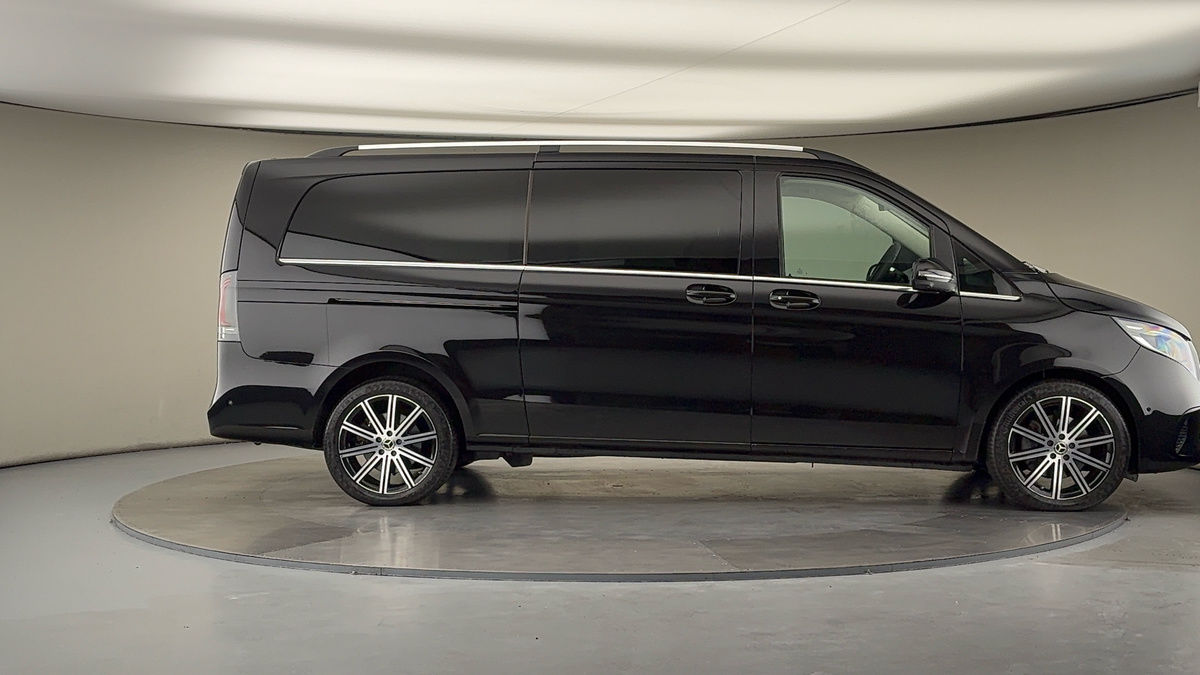 Used Mercedes-Benz V-Class 2025 for sale - 78111605: Photo 16