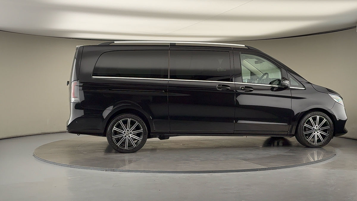 Used Mercedes-Benz V-Class 2025 for sale - 78111605: Photo 39