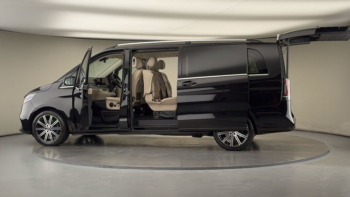 Used Mercedes-Benz V-Class 2025 for sale - 78111605: Photo 48