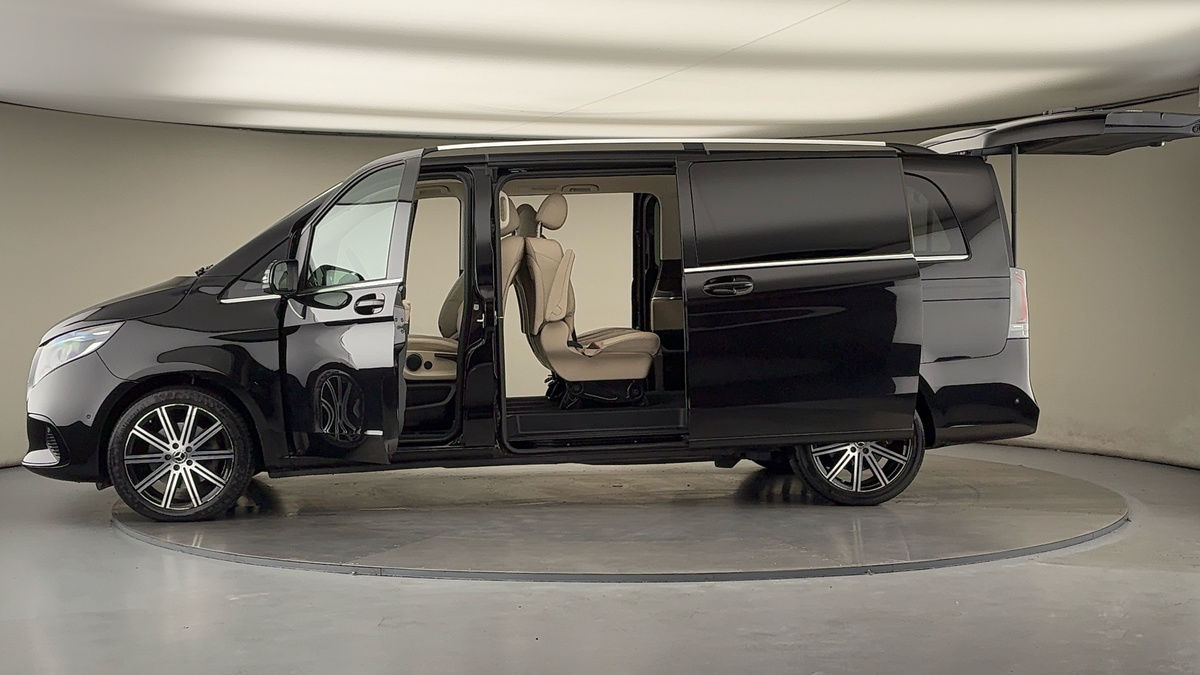 Used Mercedes-Benz V-Class 2025 for sale - 78111605: Photo 49