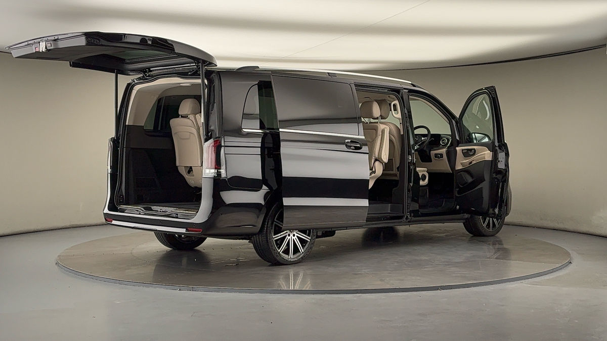 Used Mercedes-Benz V-Class 2025 for sale - 78111605: Photo 60