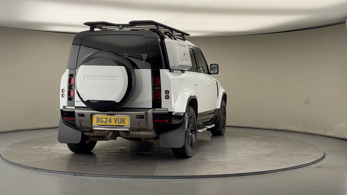 Used Land Rover Defender 110 2024 for sale - 77395046: Photo 41