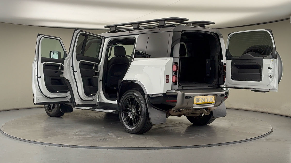 Used Land Rover Defender 110 2024 for sale - 77395046: Photo 44