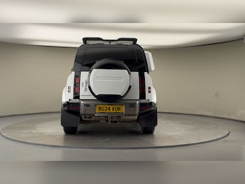 Used Land Rover Defender 110 2023 for sale - 77395046: Photo