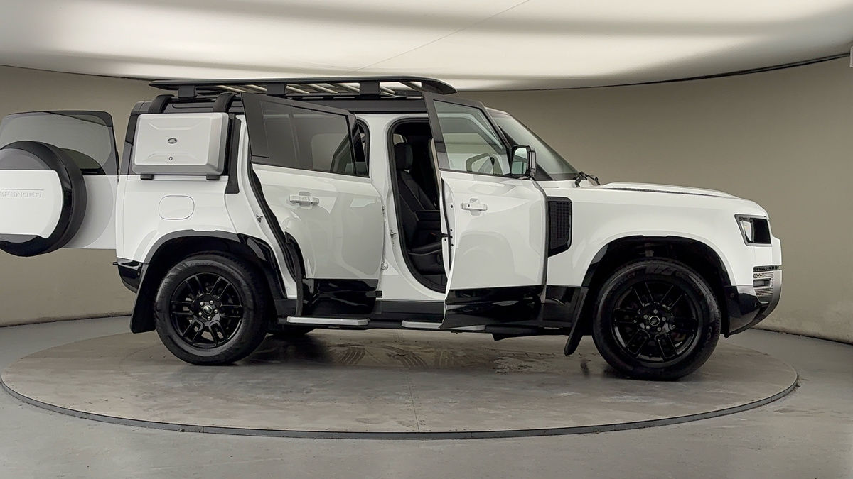 Used Land Rover Defender 110 2024 for sale - 77395046: Photo 56