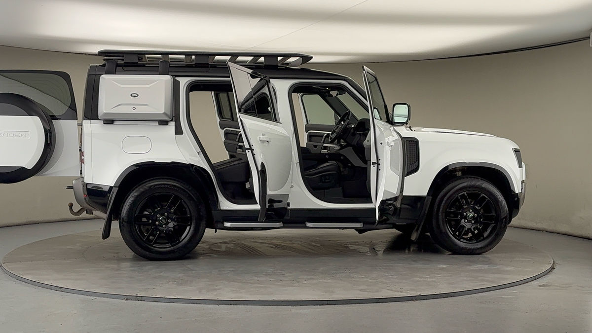 Used Land Rover Defender 110 2024 for sale - 77395046: Photo 57