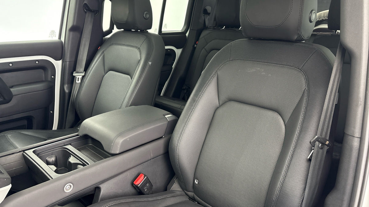 Used Land Rover Defender 110 2024 for sale - 77395046: Photo 7