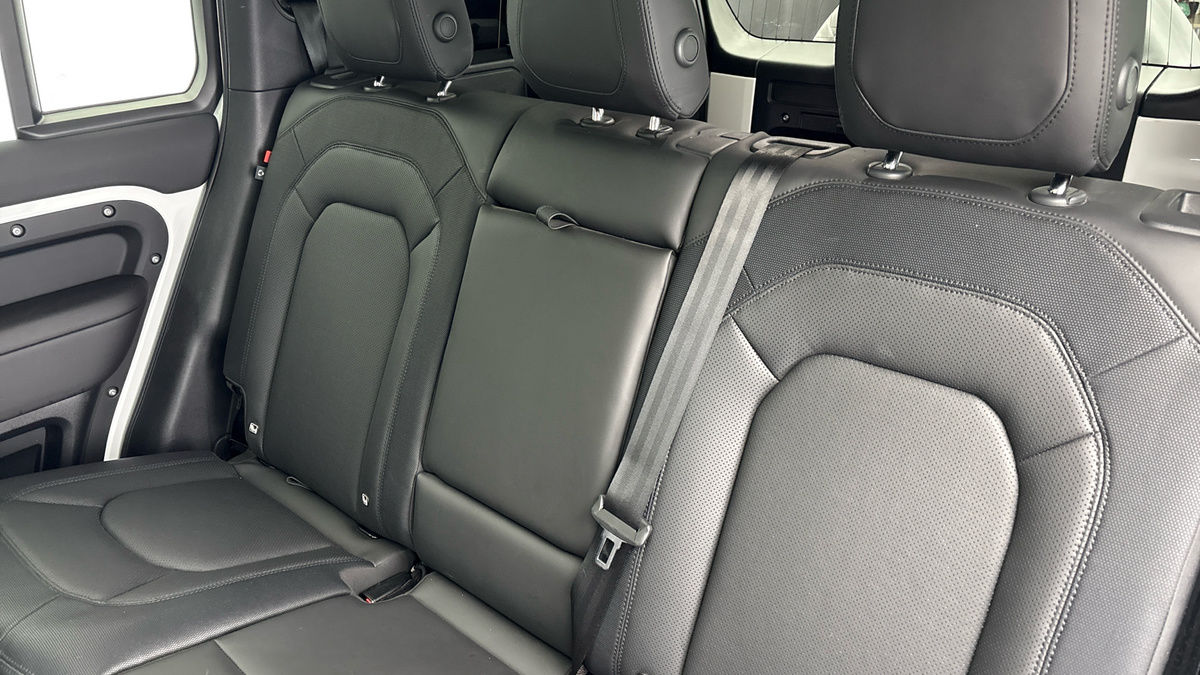 Used Land Rover Defender 110 2024 for sale - 77395046: Photo 8