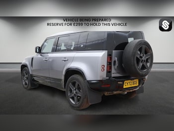 Used Land Rover Defender 110 2022 for sale - 78182403: Photo