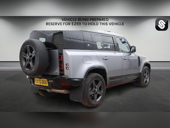 Used Land Rover Defender 110 2022 for sale - 78182403: Photo