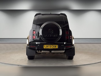 Used Land Rover Defender 2023 for sale - 78632797: Photo