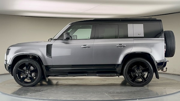 Used Land Rover Defender 110 2024 for sale - 75833395: Photo 15