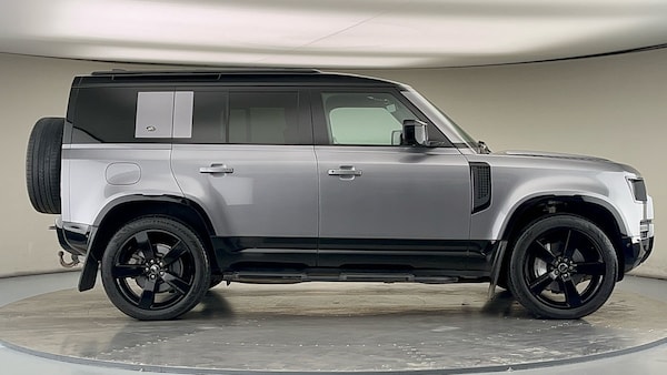 Used Land Rover Defender 110 2024 for sale - 75833395: Photo 16