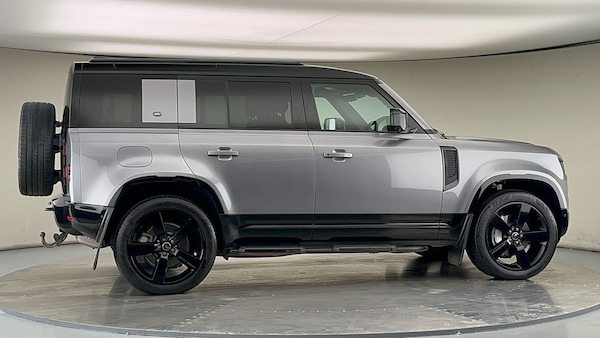 Used Land Rover Defender 110 2024 for sale - 75833395: Photo 38