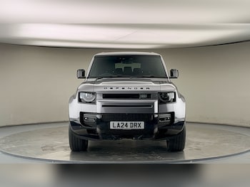 Used Land Rover Defender 110 2024 for sale - 75833395: Photo