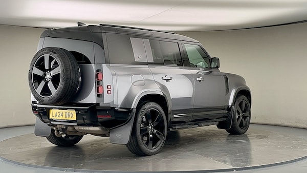 Used Land Rover Defender 110 2024 for sale - 75833395: Photo 40