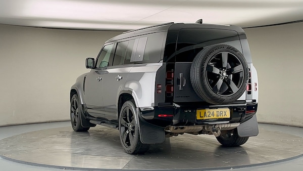 Used Land Rover Defender 110 2024 for sale - 75833395: Photo 43