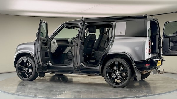 Used Land Rover Defender 110 2024 for sale - 75833395: Photo 46