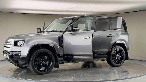 Used Land Rover Defender 110 2024 for sale - 75833395: Photo 49