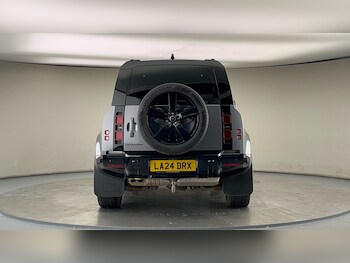 Used Land Rover Defender 110 2024 for sale - 75833395: Photo