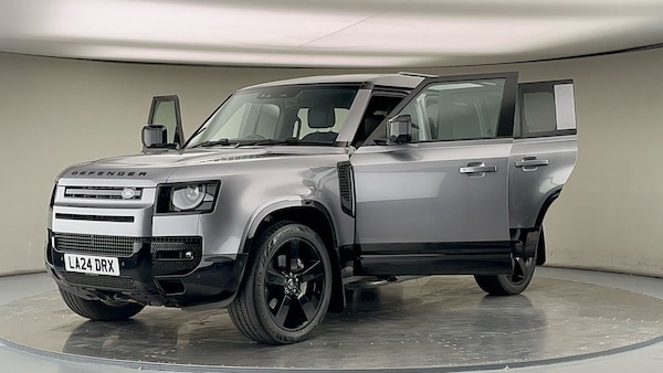 Used Land Rover Defender 110 2024 for sale - 75833395: Photo 50