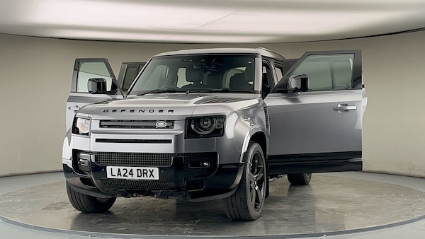 Used Land Rover Defender 110 2024 for sale - 75833395: Photo 51