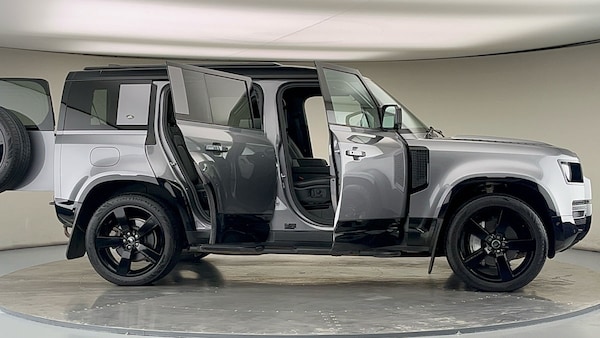 Used Land Rover Defender 110 2024 for sale - 75833395: Photo 56