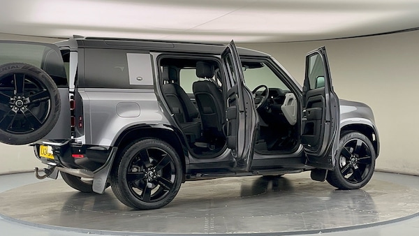 Used Land Rover Defender 110 2024 for sale - 75833395: Photo 58