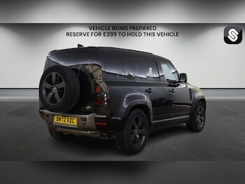 Used Land Rover Defender 110 2023 for sale - 78781743: Photo