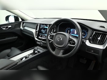 Used Volvo XC60 2023 for sale - 75099752: Photo