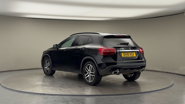 Used Mercedes-Benz GLA 2019 for sale - 76185931: Photo 2