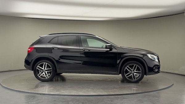 Used Mercedes-Benz GLA 2019 for sale - 76185931: Photo 36
