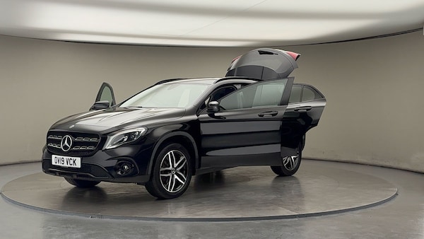 Used Mercedes-Benz GLA 2019 for sale - 76185931: Photo 49