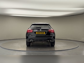 Used Mercedes-Benz GLA 2019 for sale - 76185931: Photo 4