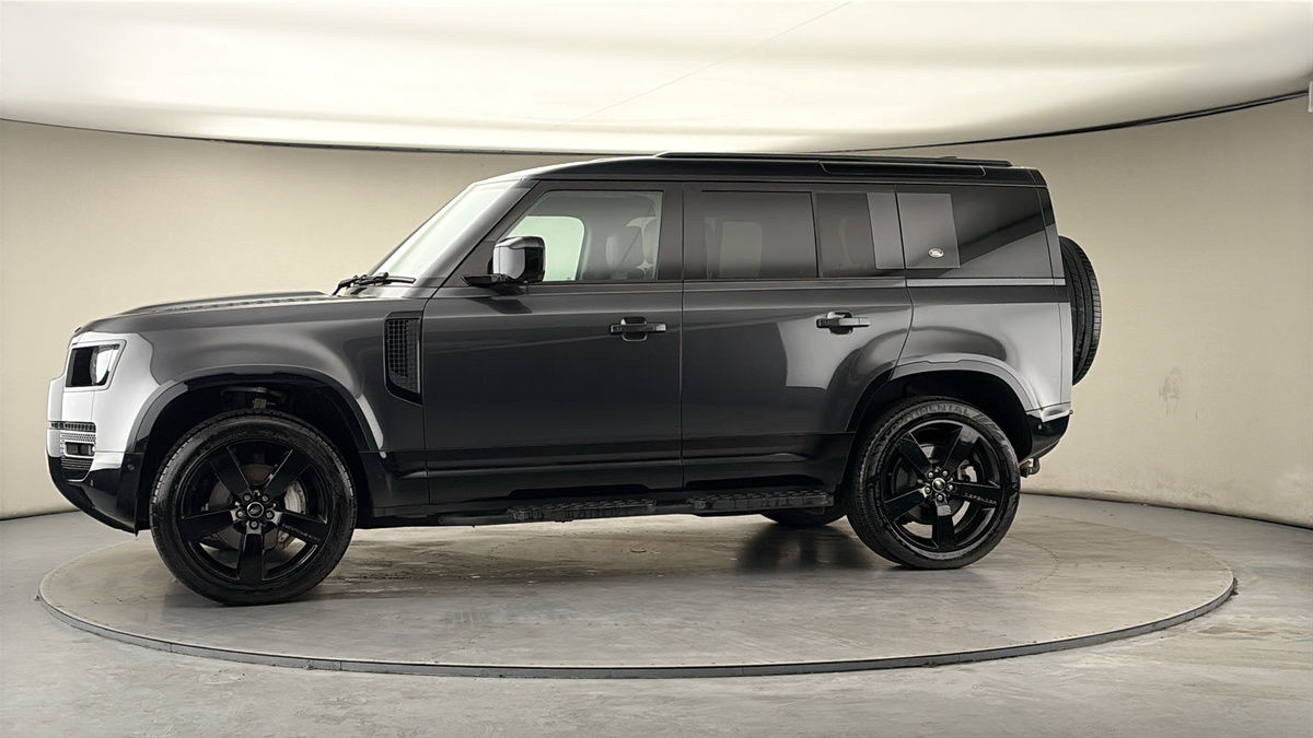 Used Land Rover Defender 2024 for sale - 77937576: Photo 29