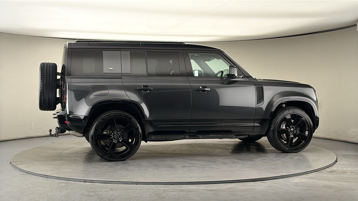 Used Land Rover Defender 2024 for sale - 77937576: Photo 38