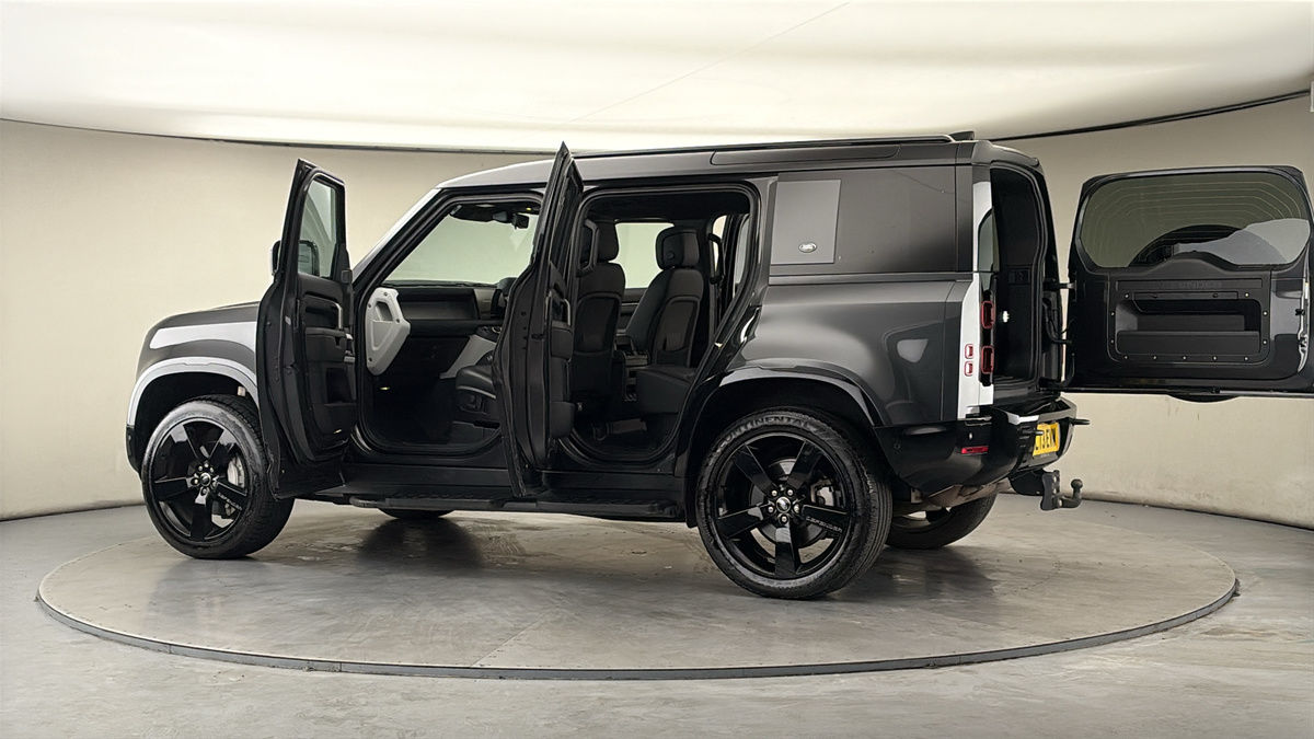 Used Land Rover Defender 2024 for sale - 77937576: Photo 46