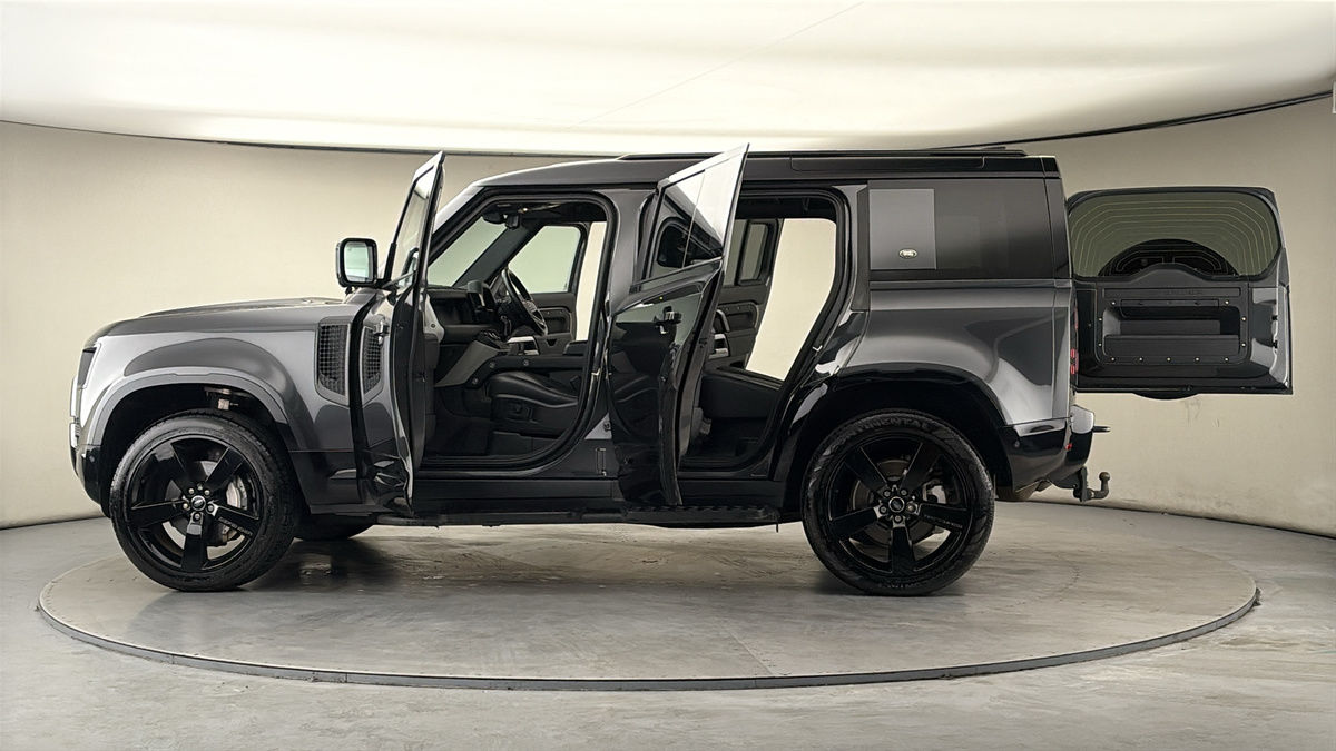 Used Land Rover Defender 2024 for sale - 77937576: Photo 47