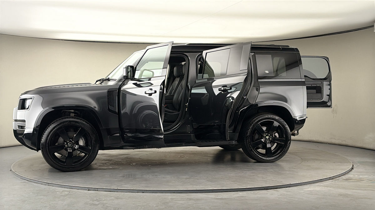 Used Land Rover Defender 2024 for sale - 77937576: Photo 48