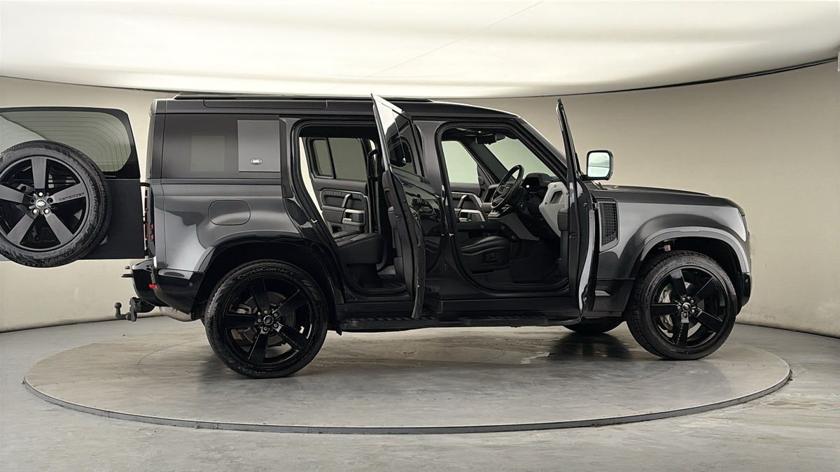 Used Land Rover Defender 2024 for sale - 77937576: Photo 57