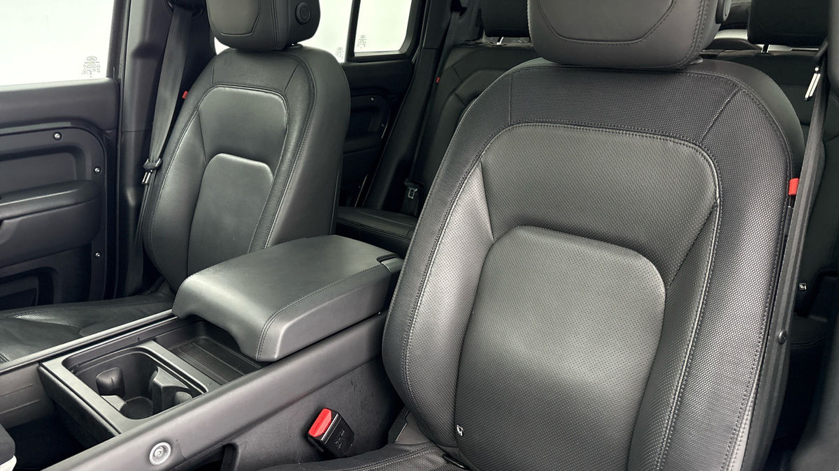 Used Land Rover Defender 2024 for sale - 77937576: Photo 7